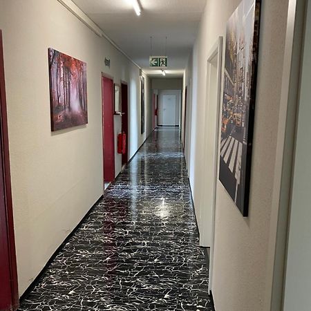 M&R Motel Rostock Buitenkant foto